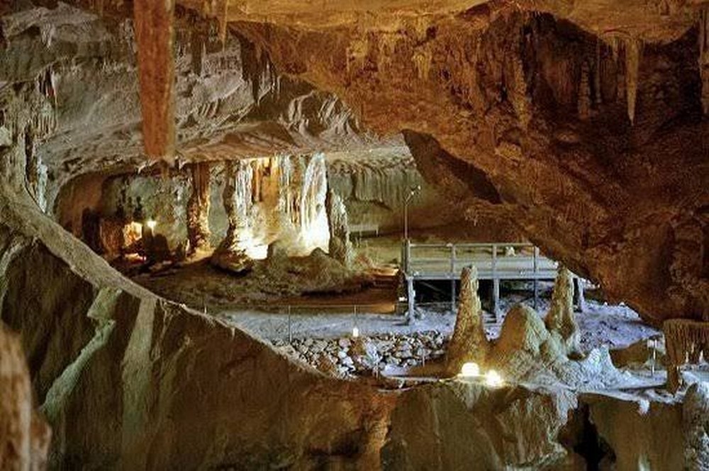 Abecrombie cave
